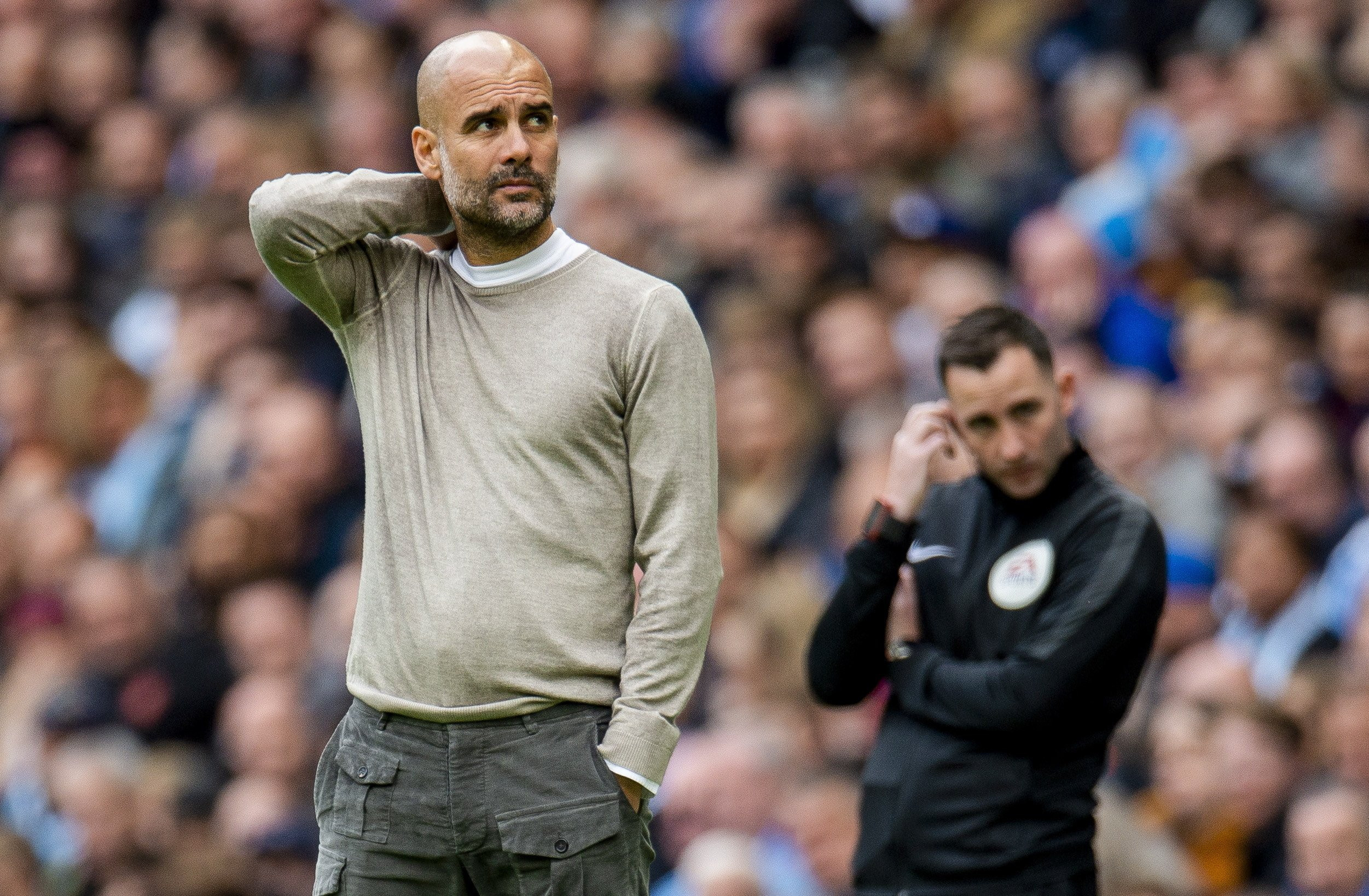 Pep Guardiola durante la derrota del City contra los Wolves / EFE