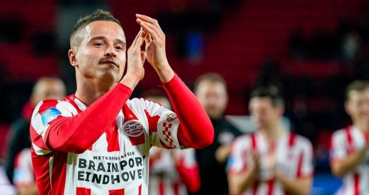 Afellay, en un partido con el PSV | REDES