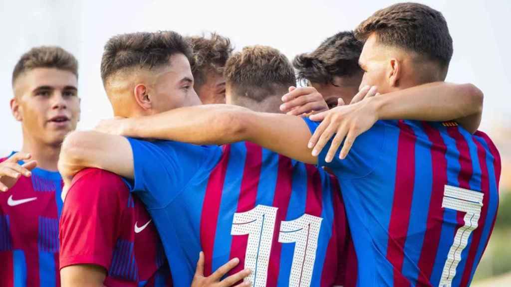 Celebración de los jugadores del Barça B ante el FC L’Escala / FCB