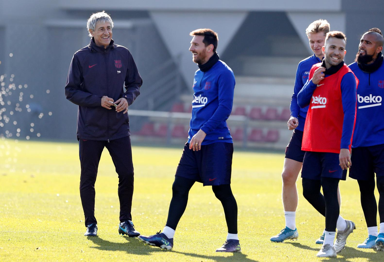 Quique Setién en un entrenamiento del Barça / FCB