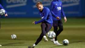 Ivan Rakitic entrenando con el Barça antes del partido del Celta / FC Barcelona