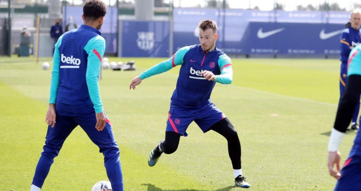 Neto, en un entrenamiento del Barça | FCB