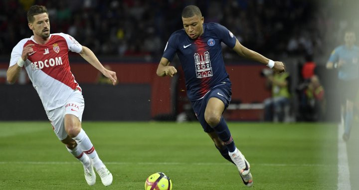 Kylian Mbappé en una acción con el PSG / EFE