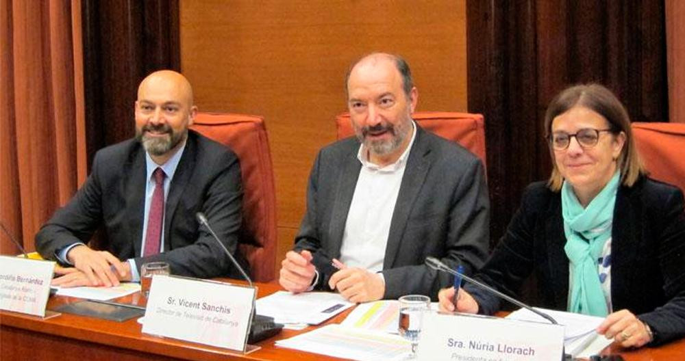 El director de TV3, Vicent Sanchis, junto al director de Catalunya Ràdio, Saul Gordillo (i), y la presidenta de la CCMA, Núria Llorach (d) / EUROPA PRESS