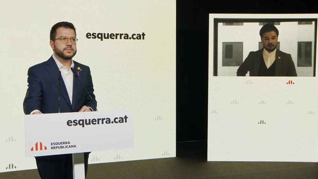 Pere Aragonès y Gabriel Rufián, en la rueda de prensa posterior a que ERC haya validado su apoyo a los presupuestos generales del Estado / EUROPA PRESS