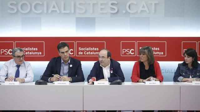 Ángel Ros, Pedro Sánchez, Miquel Iceta, Nuria Marín y Adriana Lastra en una ejecutiva del PSC  / EFE