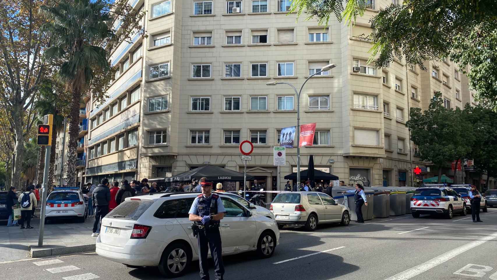 Encuentran un cadáver en un contenedor del Eixample / CG