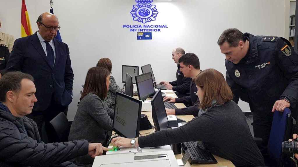 Interior de una comisaría de la Policía Nacional donde se renuevan DNI y pasaporte / EP