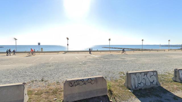Alrededores de la zona donde se ha hallado a la joven de 19 años herida y desorientada en Barcelona / GOOGLE STREET VIEW