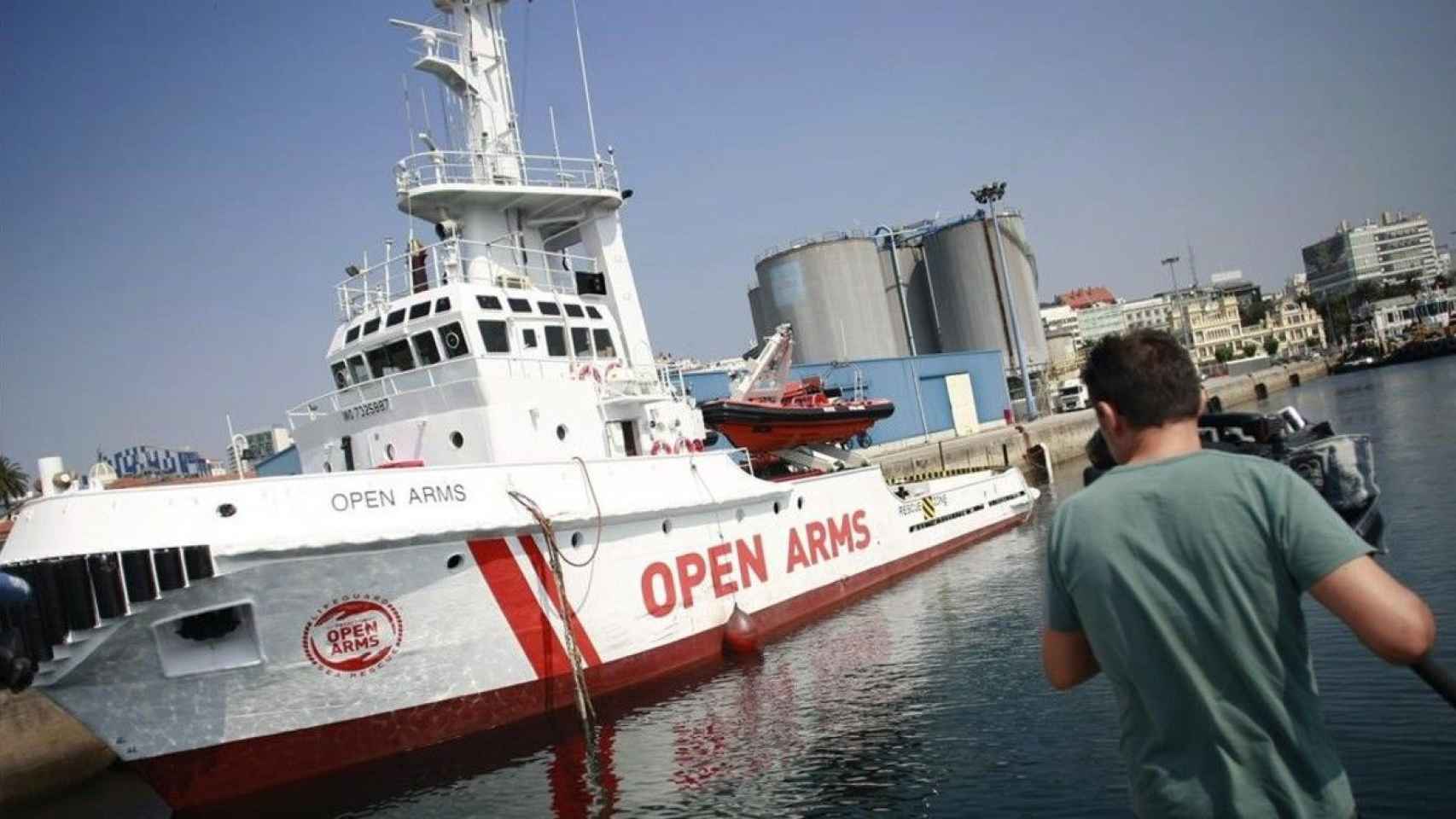 Un barco de Proactiva Open Arms, ahora en peligro, en una imagen de archivo / EFE