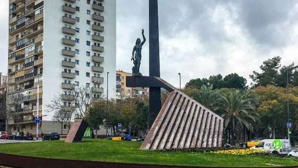 Imagen de la plaza de la República de Nou Barris / GOOGLE