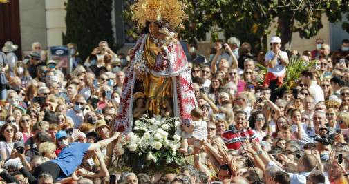 Traslado de la virgen en Valencia / Efe
