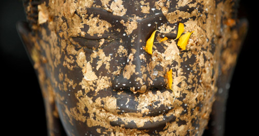 Una estatua de Buda cubierta de pan de oro en Bangkok, Tailandia / RUNGROJ YONGRIT - EFE