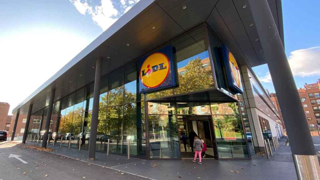 Entrada de uno de los supermecados Lidl en Madrid / EUROPA PRESS