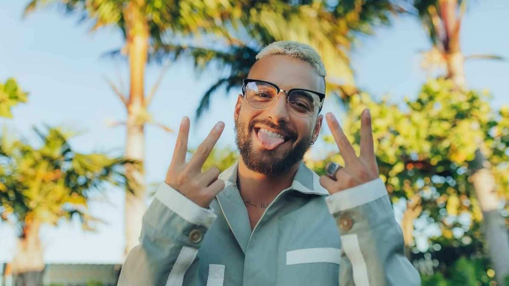 Maluma posa ante la cámara para anunciar el lanzamiento de su nuevo trabajo /TWITTER