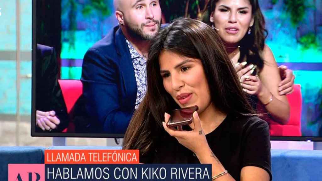 Isa Pantoja recibe la llamada de su hermano en directo /TELECINCO