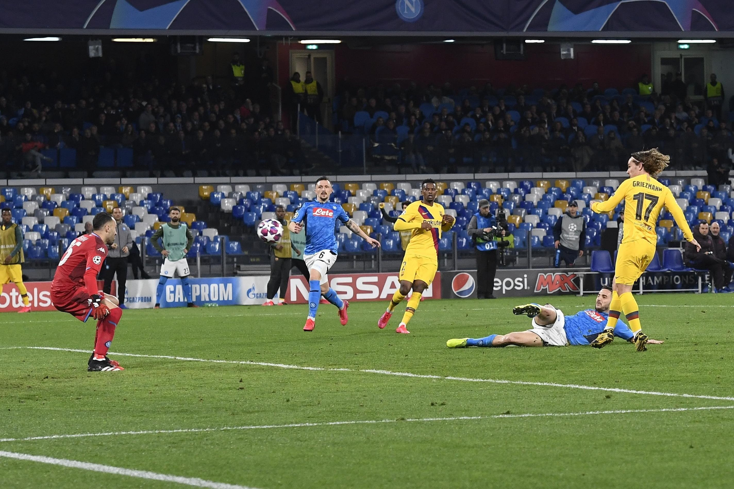 De esta manera Griezmann anotó el empate ante el Nápoles | EFE