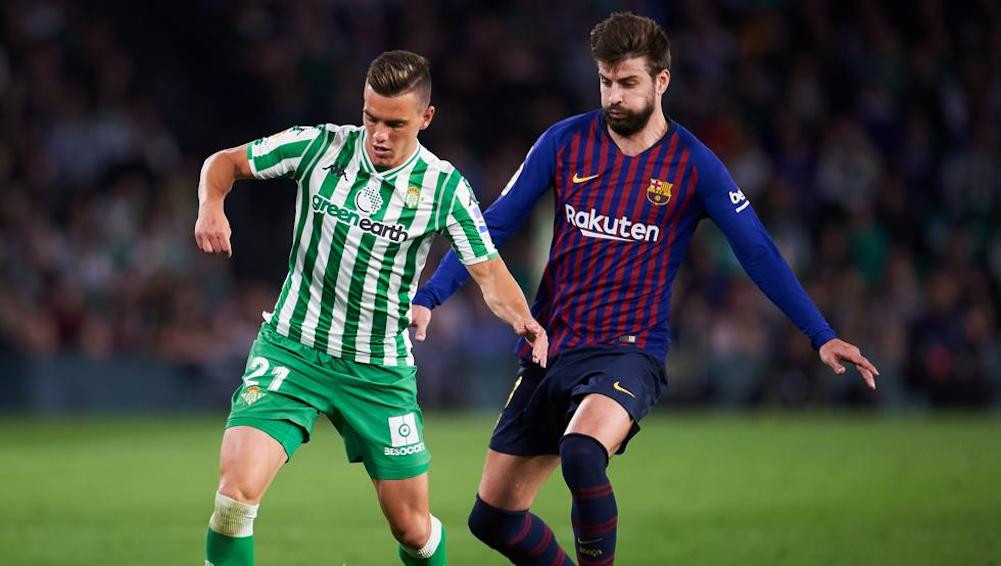 Una foto de Gerard Piqué durante el partido contra el Betis de la temporada pasada / Twitter