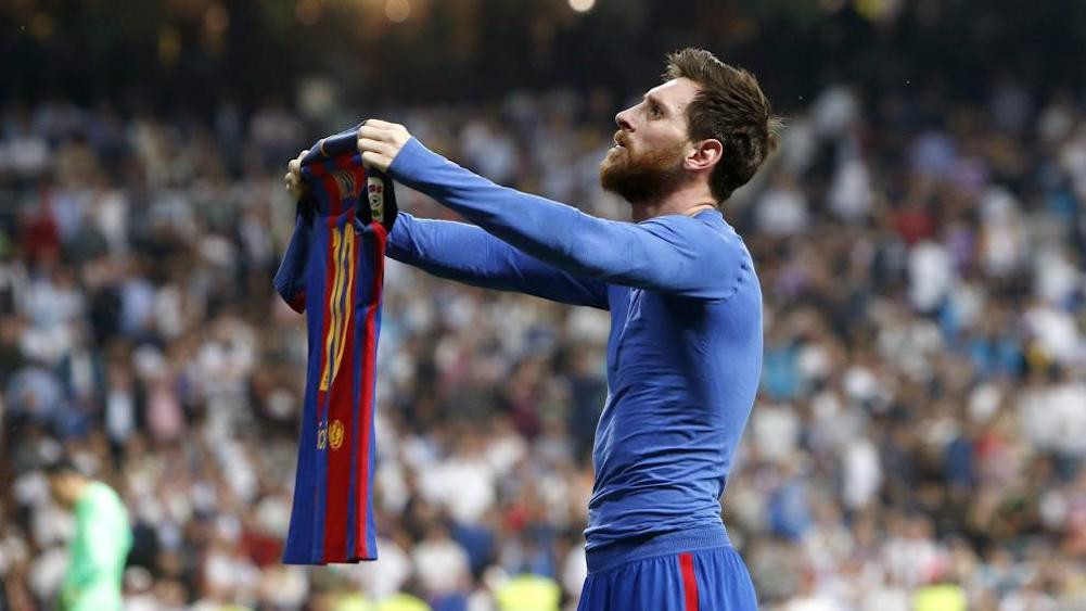 Una foto de Leo Messi celebrando su gol ante el Real Madrid en el Santiago Bernabéu / EFE