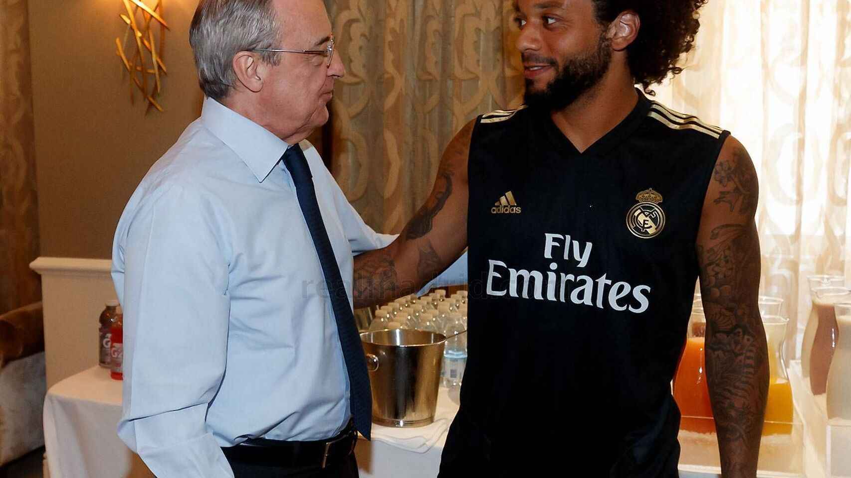 Marcelo se saluda con Florentino Pérez | RM