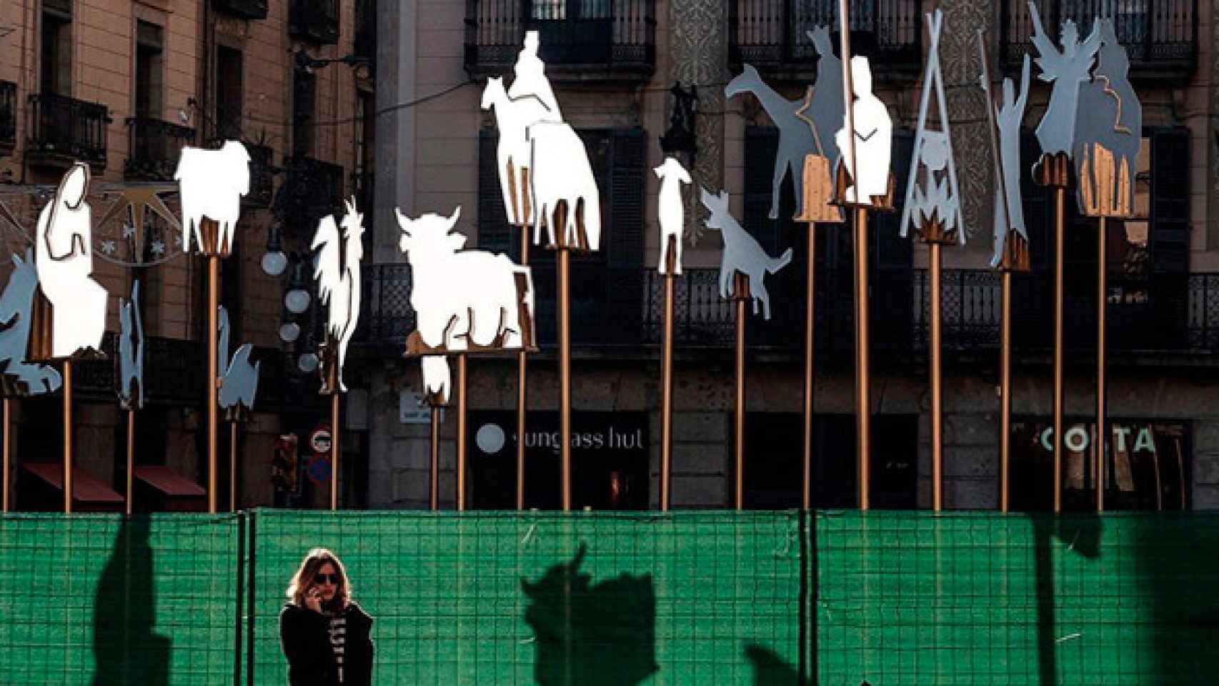 Belén aéreo en Barcelona, montado por el Ayuntamiento, que comanda Ada Colau / CG