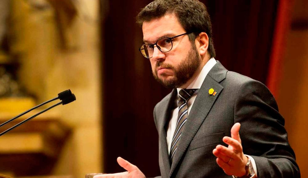 Pere Aragonès, vicepresidente económico del Govern, en una comparecencia en el Parlamento catalán / EFE