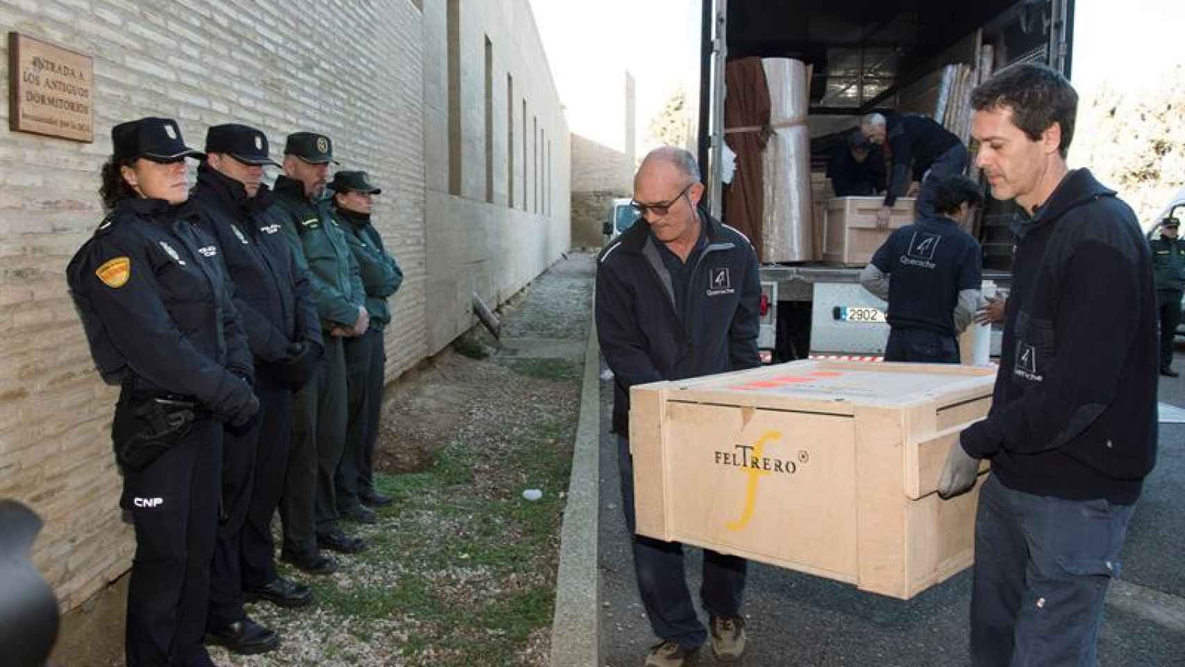 Las obras de Sijena llegan al monasterio / EFE