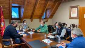 La síndica de la Vall d'Aran reunida con los agentes turísticos / EP