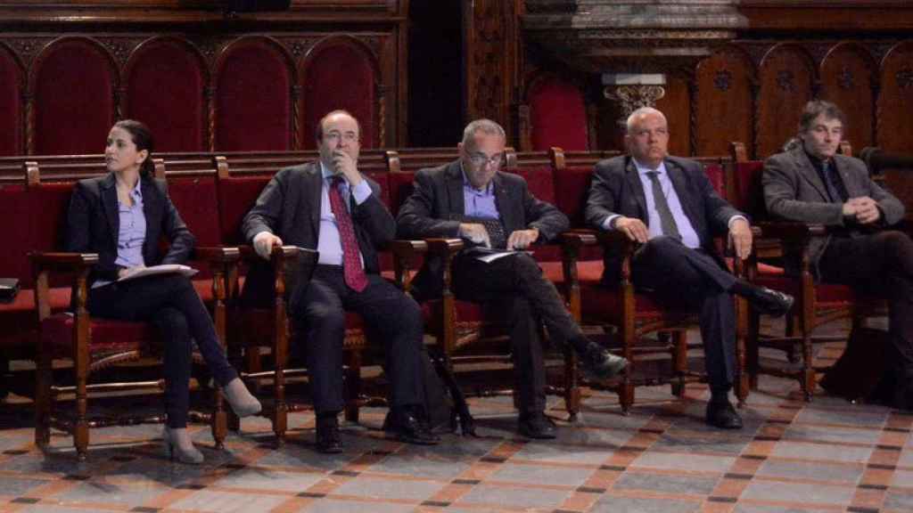 Inés Arrimadas, Miquel Iceta, Joan Coscubiela, Santi Rodríguez y Jordi Munell en el acto del 'Pacte Més Indústria'.