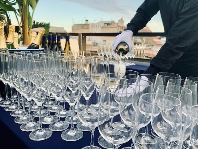 Copas de champagne en la inauguración de la Terraza del Claris /CG