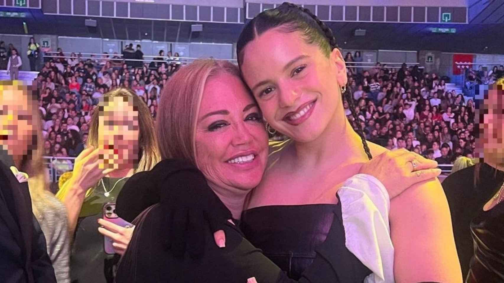 Belén Esteban y Rosalía en Los40 Music Awards