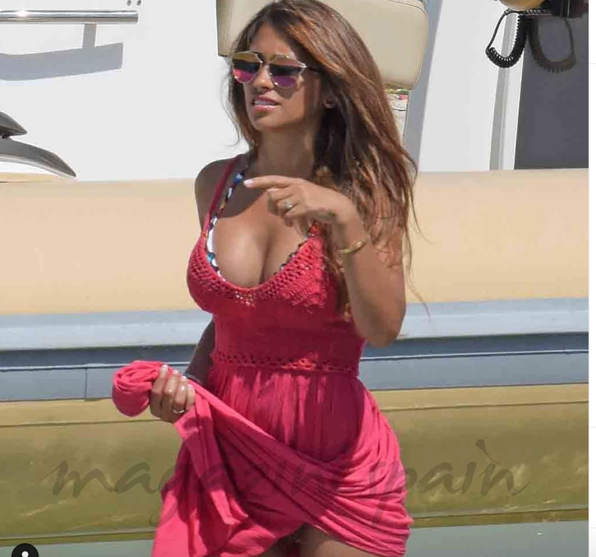antonella roccuzzo red dress World Cup 2026: Lionel Messi showed off Antonela Roccuzzo's sensual dance  for Christmas