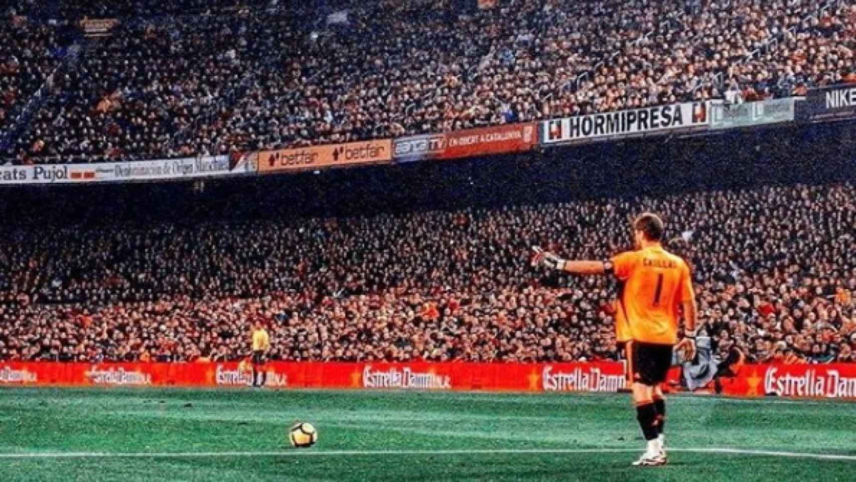 Imagen de Casillas en el Camp Nou / Redes