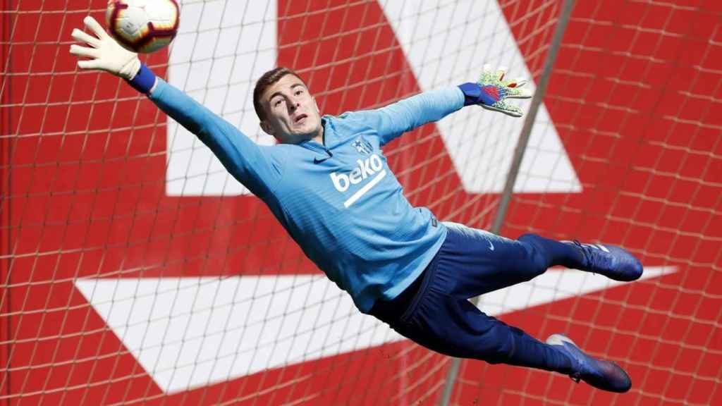 Iñaki Peña en el entrenamiento previo al derbi del sábado / FC Barcelona