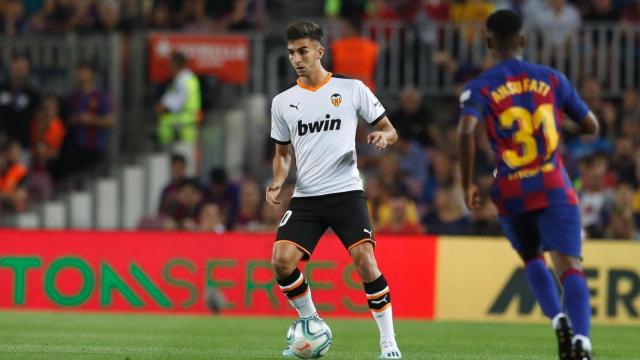 Ferran Torres, en un partido contra el Barça | EFE