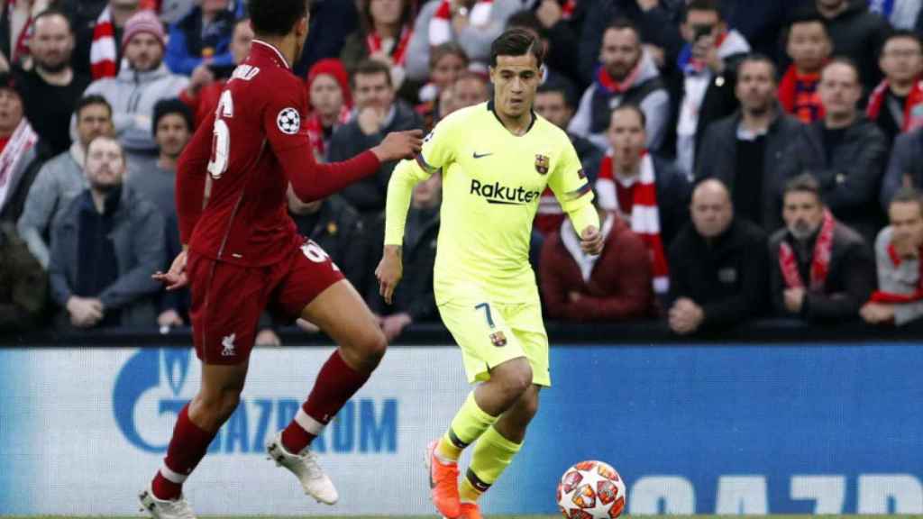 Coutinho, como alma en pena durante su regreso a Anfield / EFE