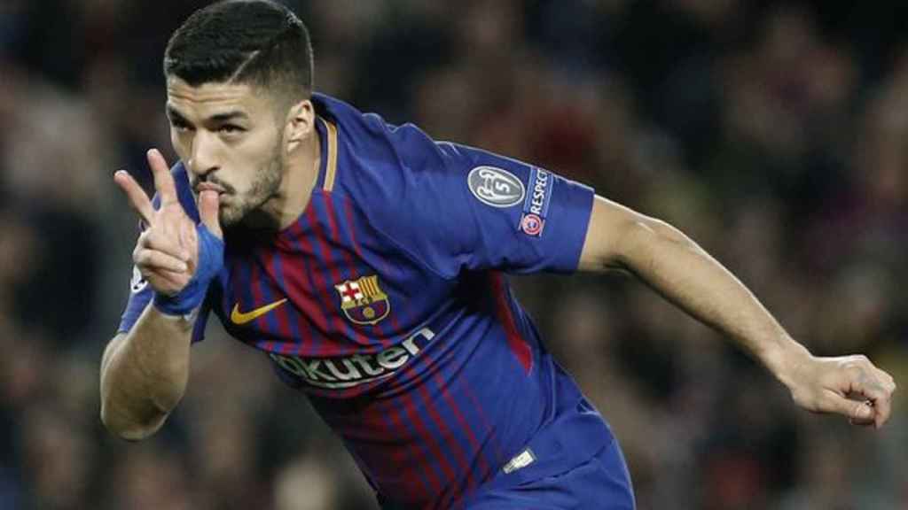 Las palabras de Luis Suárez son escuchadas con atención / EFE