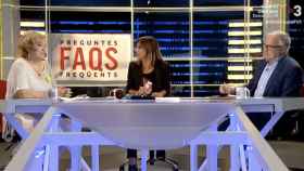 Pilar Rahola (i) y Josep Bou (d) durante el programa FAQS / TV3