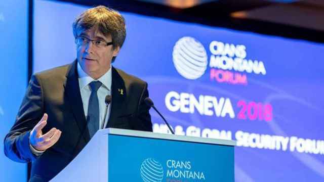 El expresidente de la Generalitat de Cataluña, Carles Puigdemont, en el Foro Crans Montana, en Ginebra, capital de Suiza / EFE