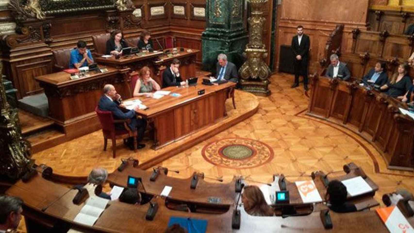 Un pleno del Ayuntamiento de Barcelona / EP