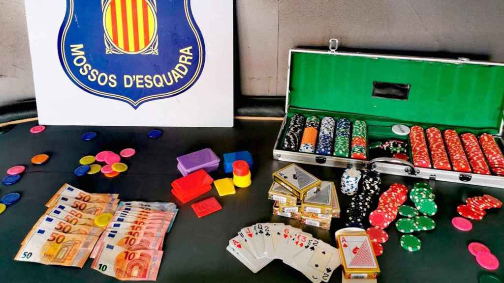 Juego de póquer intervenido por los Mossos d'Esquadra en Segur de Calafell