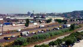 Imagen de la marcha lenta de taxistas por la Ronda Litoral de Barcelona / CG