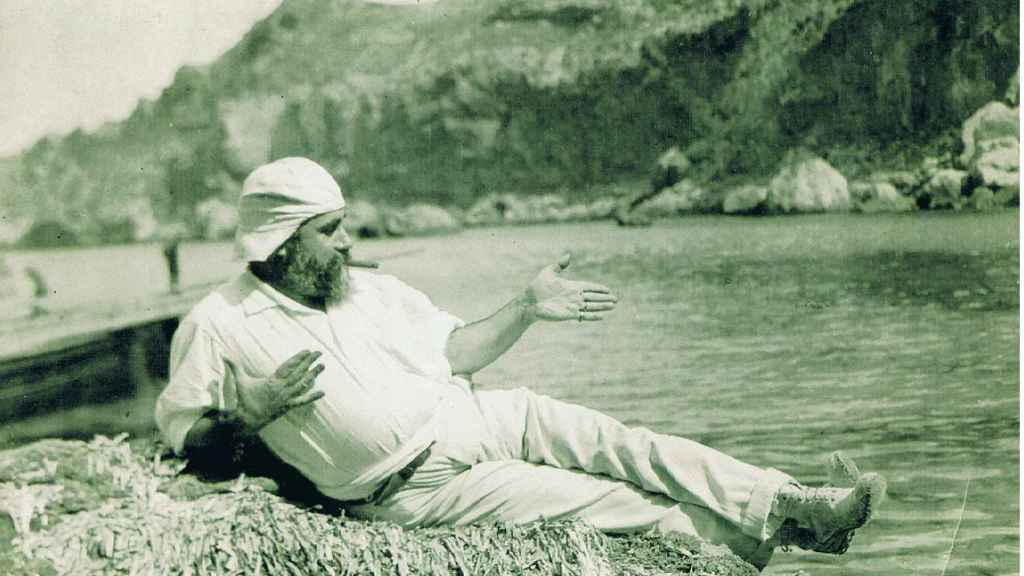 Fotografía de Anglada en la cala Sant Vicená, Mallorca, c. 1913. Autor desconocido Parque Criollo y Museo Gauchesco Ricardo Güiraldes, San Antonio de Areco