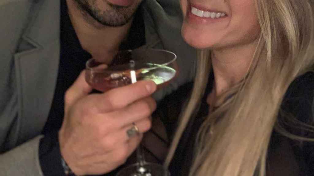 Luis Suárez y Sofia Balbi brindan por un año de amor : INSTAGRAM