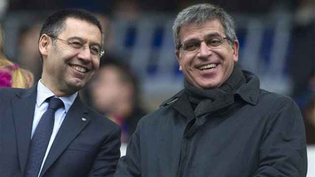 Bartomeu y Mestre en el palco del Camp Nou / EFE