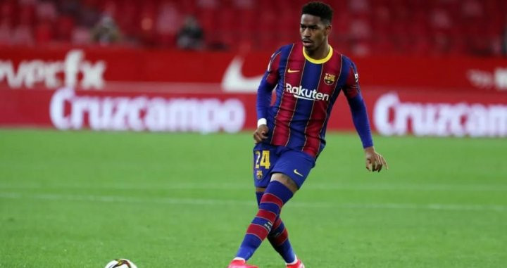 Junior Firpo ante el Sevilla en la Copa del Rey / FCB