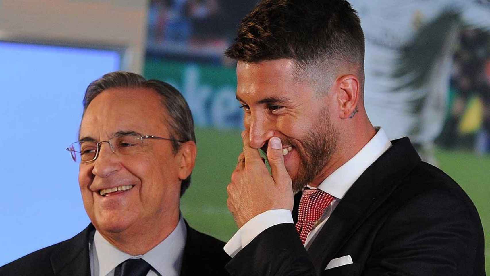 Sergio Ramos y Florentino Pérez en un acto / EFE