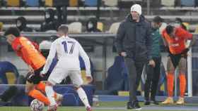 Zidane durante el partido del Real Madrid contra el Shakhtar / EFE