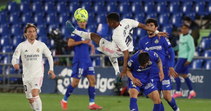 Rodrygo en una acción contra el Getafe / EFE