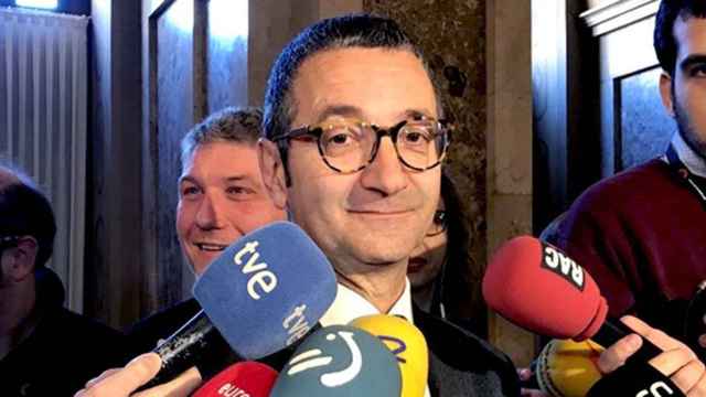 El diputado de PSC-Units, Jordi Terrades, ha presentado una batería de preguntas sobre el choque de trenes en Sant Boi